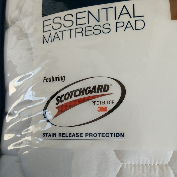 🆕The Big One Microfiber Deep-Pocket Mattress Pad with Scotchgard Full Size 🆕 - Picture 8 of 10